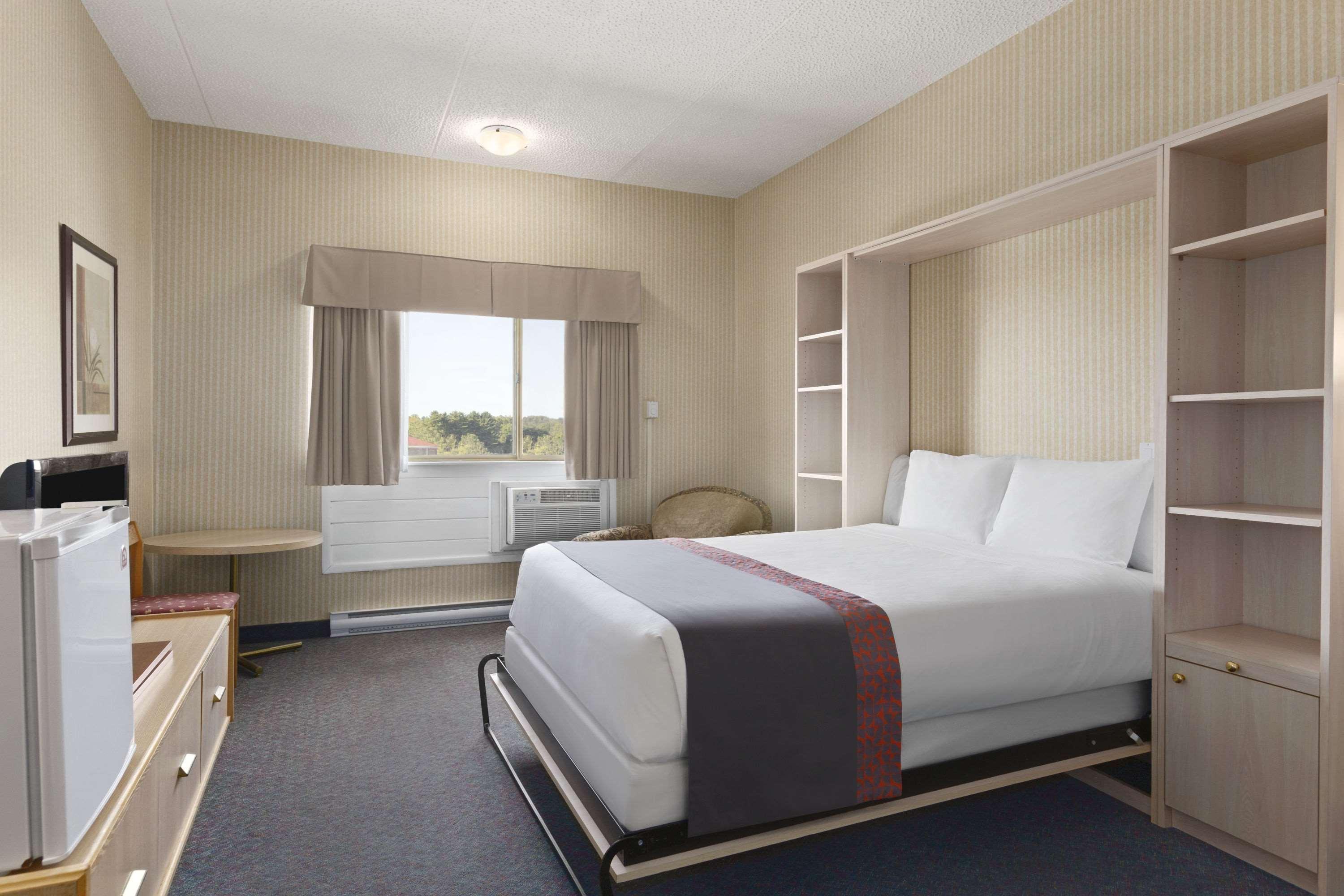 Days Inn By Wyndham Bridgewater Conference Center Exterior foto